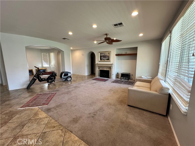 Detail Gallery Image 5 of 26 For 29430 Castaway Ct, Menifee,  CA 92585 - 4 Beds | 2/1 Baths