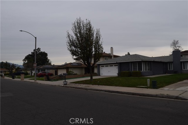 Detail Gallery Image 2 of 12 For 3573 Gwinnett Dr, Riverside,  CA 92503 - 4 Beds | 2 Baths