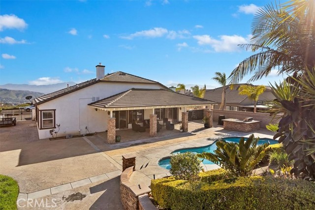 229 Oldenburg Lane, Norco CA: https://media.crmls.org/medias/b70c6da8-18ec-4a74-a156-135ba5cf6328.jpg