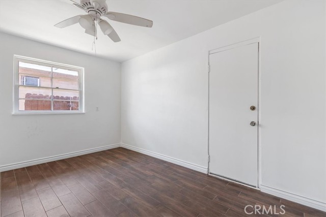 18713 Vanowen Street, Reseda CA: https://media.crmls.org/medias/b70cb048-739b-495c-b197-0dd23a9c3bdf.jpg