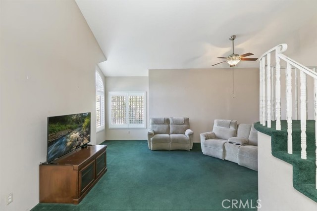 Detail Gallery Image 12 of 70 For 531 Ventura, Corona,  CA 92879 - 4 Beds | 3 Baths