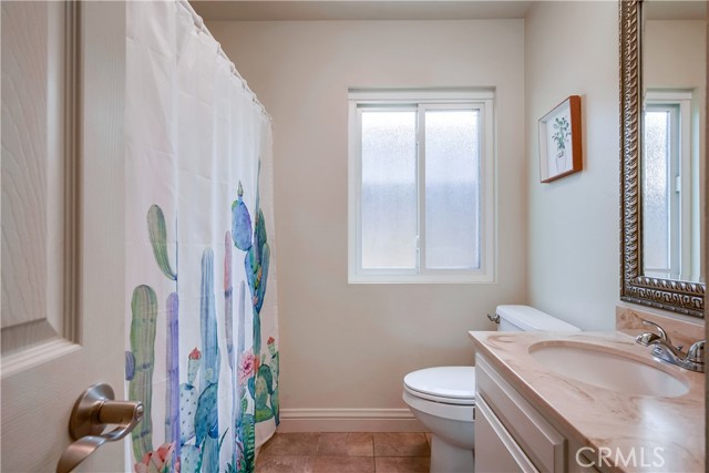 Image 19 of 29 For 201 Jade Drive