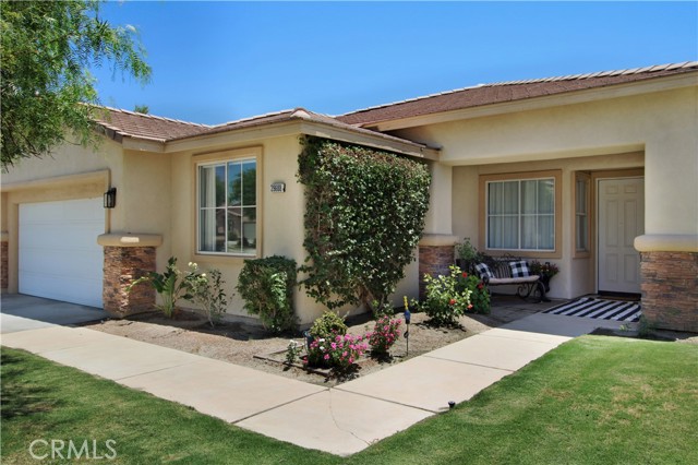 29688 Calle Colina, Cathedral City CA: https://media.crmls.org/medias/b70d252f-90d5-40cf-ab26-188494b679b4.jpg