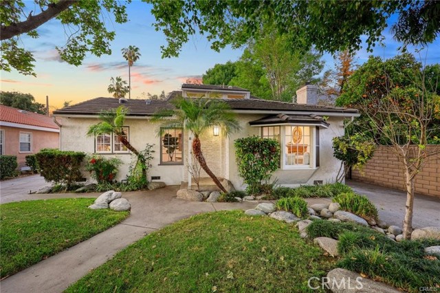 131 Woodruff Place, Arcadia CA: https://media.crmls.org/medias/b70d5c43-89f5-4d73-8d5a-d92190c26079.jpg