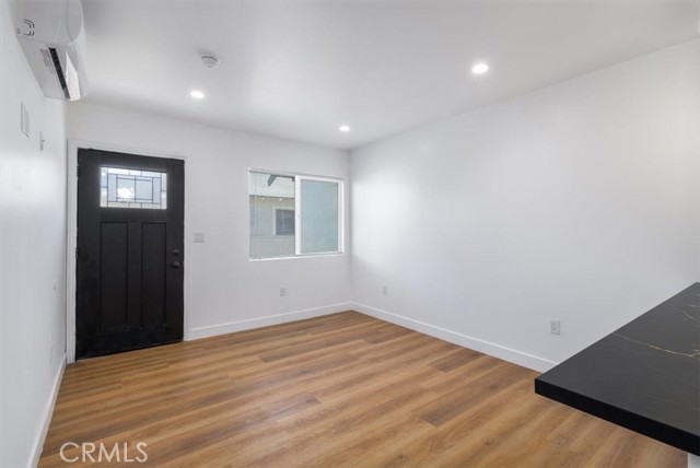 Detail Gallery Image 30 of 69 For 6616 Denver Ave, Los Angeles,  CA 90044 - 6 Beds | 5/1 Baths