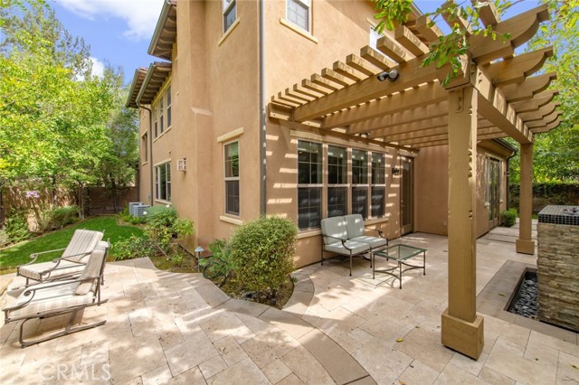 Detail Gallery Image 39 of 42 For 120 Tomato Springs, Irvine,  CA 92618 - 4 Beds | 3/1 Baths