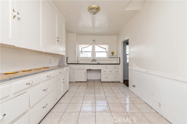 329 N Bushnell Avenue, Alhambra CA: https://media.crmls.org/medias/b70e5a5e-0df4-4b76-98d1-f47c0a3b3e15.jpg