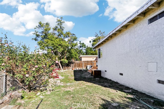 Detail Gallery Image 34 of 39 For 10509 Silverton, Tujunga,  CA 91042 - 4 Beds | 3 Baths