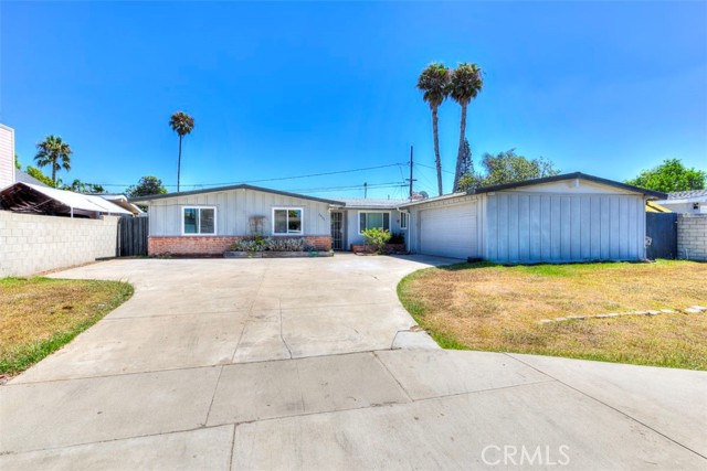 Detail Gallery Image 1 of 1 For 2430 Vassar Pl, Costa Mesa,  CA 92626 - 4 Beds | 2/1 Baths