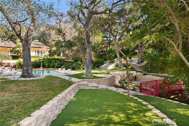 Detail Gallery Image 43 of 50 For 809 Highland Dr, La Canada Flintridge,  CA 91011 - 5 Beds | 5 Baths