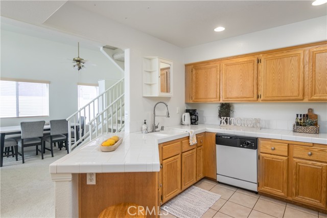 Detail Gallery Image 4 of 19 For 27006 Karns Ct #61305,  Canyon Country,  CA 91387 - 3 Beds | 2 Baths