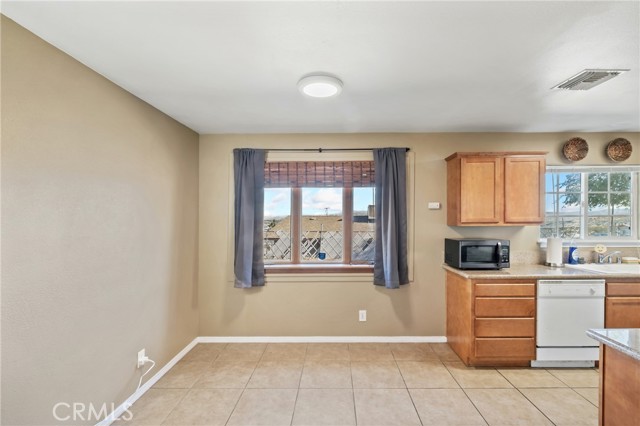 Detail Gallery Image 7 of 19 For 34430 Western Dr, Barstow,  CA 92311 - 3 Beds | 2 Baths