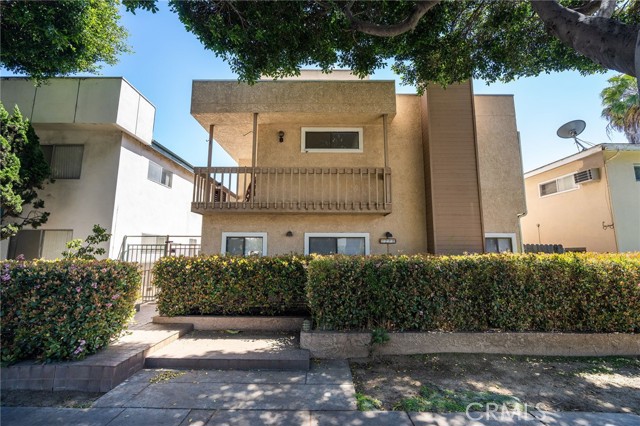 3208 Colorado Avenue, Santa Monica CA: https://media.crmls.org/medias/b7106645-cd30-4d2e-864b-115ca185ebee.jpg