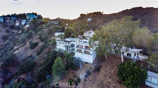 Detail Gallery Image 67 of 75 For 8401 Wyndham Rd, Hollywood Hills,  CA 90046 - 5 Beds | 6 Baths