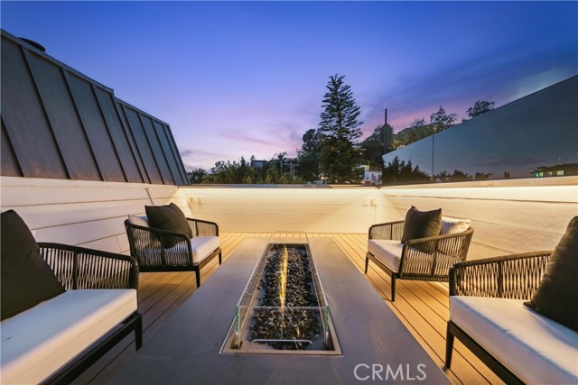 1264 Ozeta Terrace, West Hollywood CA: https://media.crmls.org/medias/b711d75b-f011-43c5-a77d-aafc8b614a5a.jpg