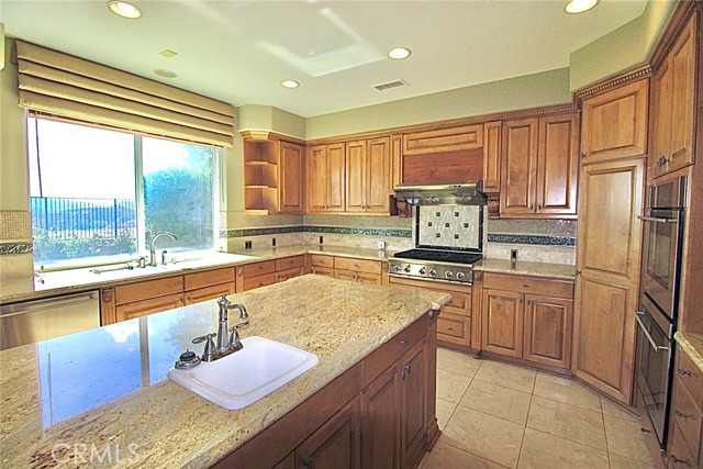 Detail Gallery Image 7 of 16 For 20424 via Sansovino, Los Angeles,  CA 91326 - 4 Beds | 4/1 Baths
