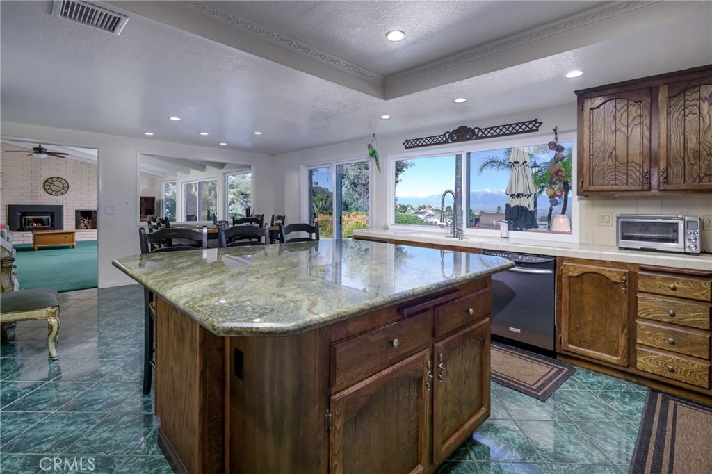 MLS #OC25274602 image #5