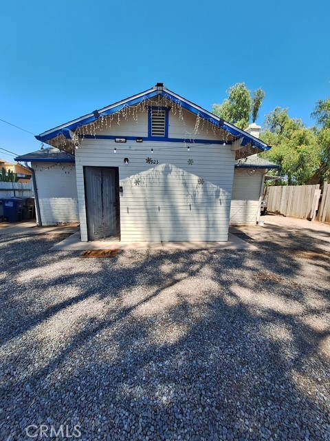 923 B Street, Ramona CA: https://media.crmls.org/medias/b712f19b-2a0d-474b-838c-7acfd9201c99.jpg