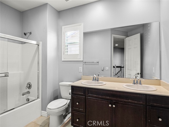 28002 Kenny Lane, Saugus CA: https://media.crmls.org/medias/b71312dd-e086-4185-9eac-74f90a653b72.jpg