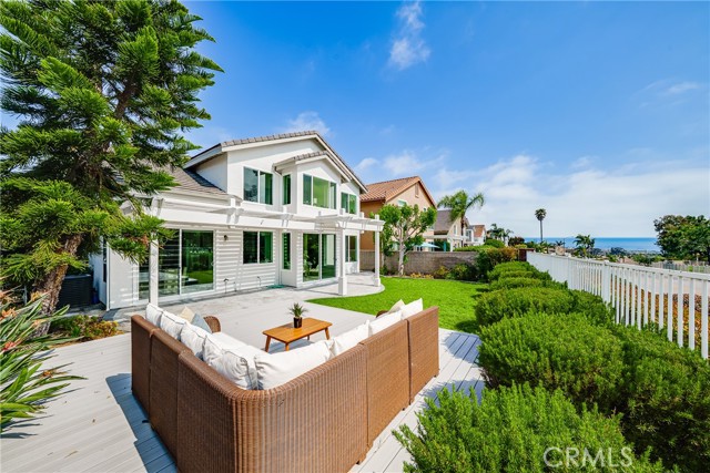 11 High Bluff, Laguna Niguel CA: https://media.crmls.org/medias/b713a69d-518e-45e5-be72-05c893413fed.jpg