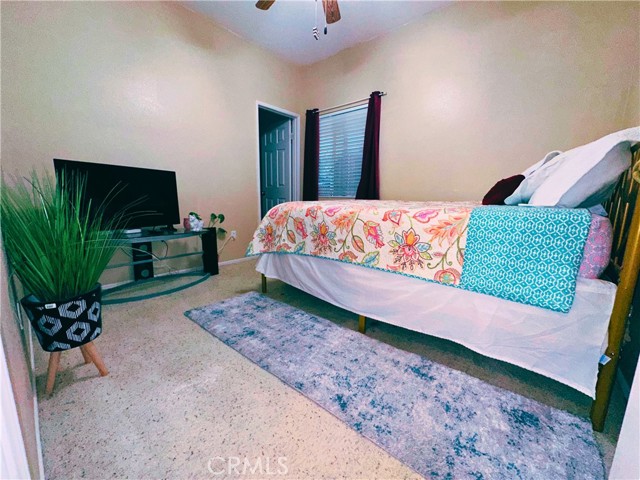 11834 Dellwood, Victorville CA: https://media.crmls.org/medias/b713c090-e949-4b02-a48b-4483e132367c.jpg