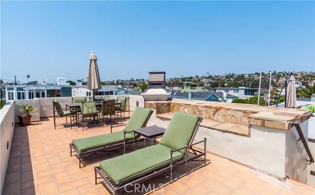 2818 Morningside Drive, Hermosa Beach, California 90254, 5 Bedrooms Bedrooms, ,4 BathroomsBathrooms,Residential,Sold,Morningside,SB17244610