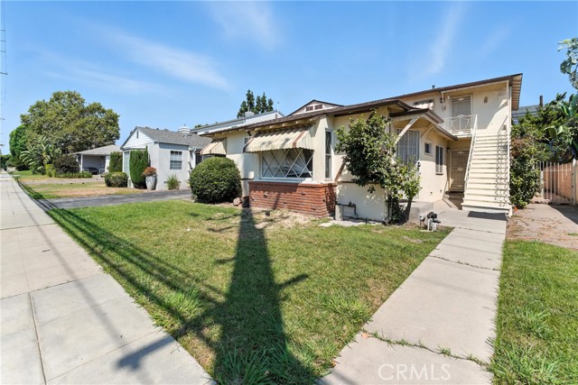 1205 W Alameda Avenue, Burbank CA: https://media.crmls.org/medias/b7145d0e-35f4-423a-b7a2-6ad87d9ec626.jpg