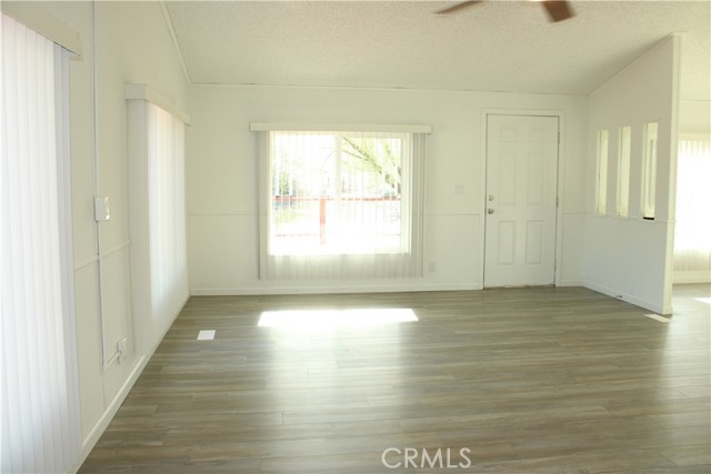 Detail Gallery Image 14 of 31 For 12980 Island Dr, Clearlake Oaks,  CA 95423 - 2 Beds | 2 Baths