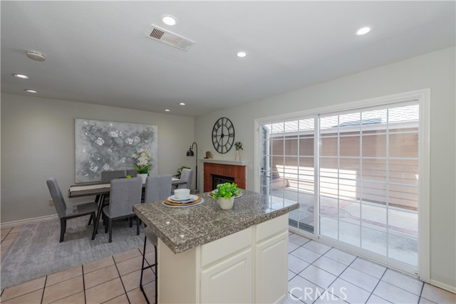 Detail Gallery Image 14 of 26 For 218 Monroe #111,  Irvine,  CA 92620 - 2 Beds | 2/1 Baths