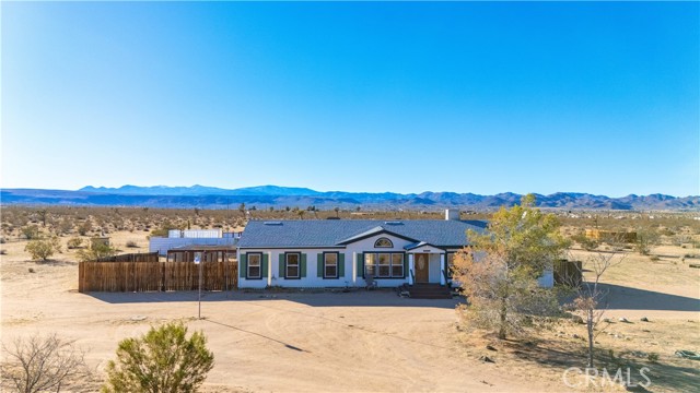 Detail Gallery Image 2 of 74 For 628 Landers Ln, Yucca Valley,  CA 92284 - 4 Beds | 2 Baths