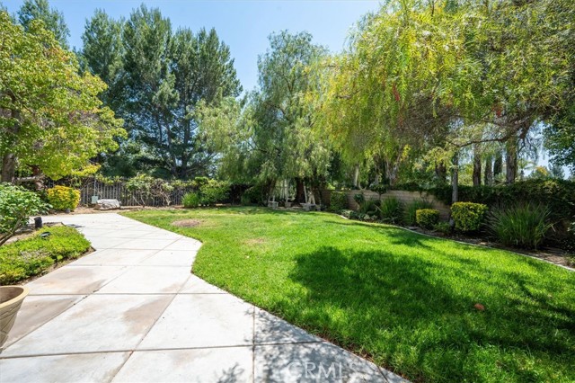 26800 Fairlain Drive, Valencia CA: https://media.crmls.org/medias/b715cd9d-9a1d-4f8c-8c3d-db82f6924853.jpg