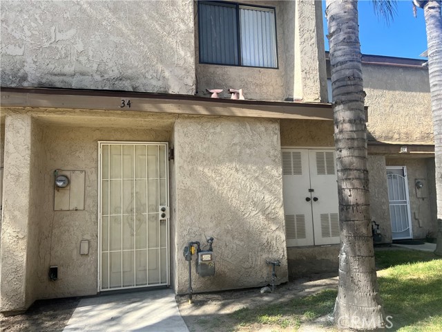 936 Fairway Drive, Colton CA: https://media.crmls.org/medias/b7163b8b-22da-4e03-9ad6-61fea9593734.jpg