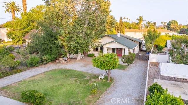 7914 Magnolia Avenue, Riverside CA: https://media.crmls.org/medias/b717458b-ae7f-4eae-af2e-caa453f2f828.jpg