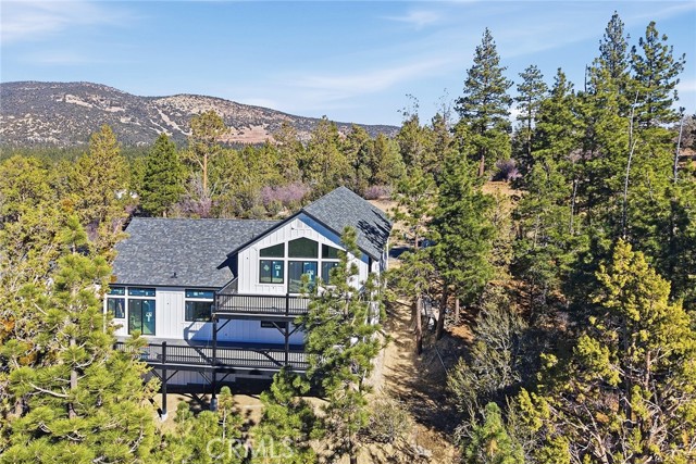 Detail Gallery Image 3 of 4 For 445 Woodcreek, Big Bear City,  CA 92314 - 4 Beds | 3/1 Baths