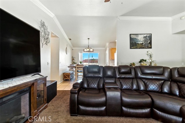 16662 Joshua Street, Hesperia CA: https://media.crmls.org/medias/b7177fb2-c292-4bbb-8d15-3315bc6b306f.jpg