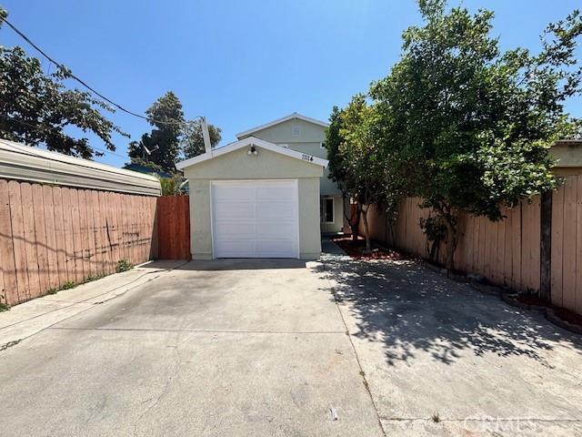 Detail Gallery Image 1 of 30 For 11114 Evers Ave, Los Angeles,  CA 90059 - 5 Beds | 3 Baths
