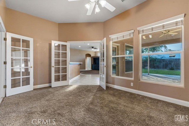 Detail Gallery Image 19 of 38 For 1933 Kellie Marie, Bakersfield,  CA 93314 - 5 Beds | 3 Baths
