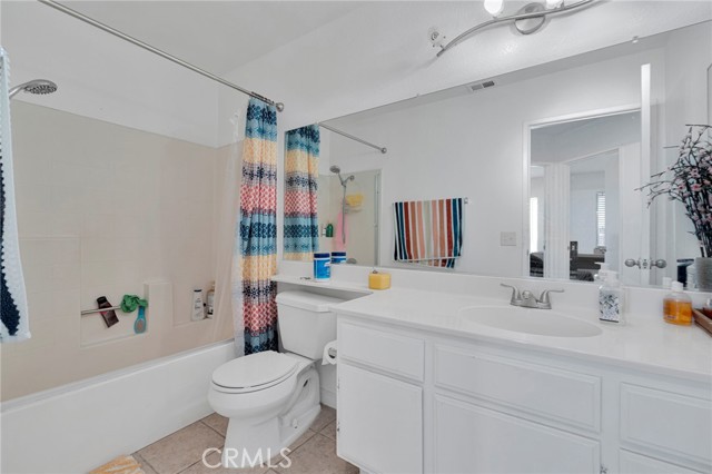 11117 Villa, Adelanto CA: https://media.crmls.org/medias/b71882bf-db52-401e-aaac-ea2ea05d11f8.jpg