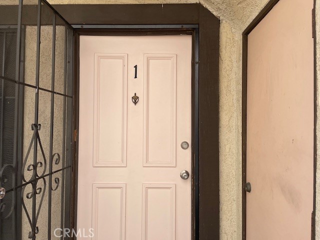 14817 Sylvan Street, Van Nuys CA: https://media.crmls.org/medias/b718d0a4-e765-4853-941f-78a79269fa20.jpg