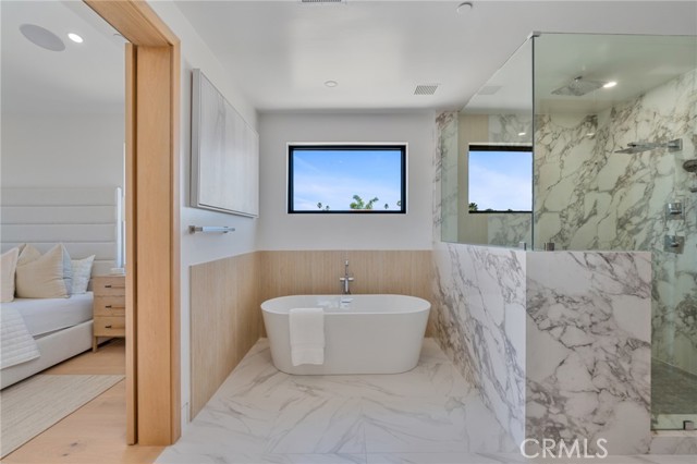 Detail Gallery Image 35 of 45 For 520 11th St, Huntington Beach,  CA 92648 - 3 Beds | 3/1 Baths