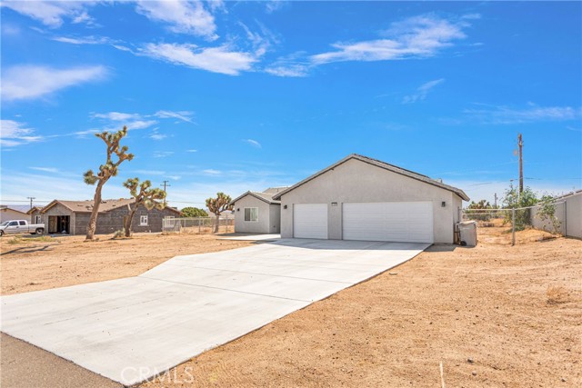 Image 3 for 13985 Smoke Tree St, Hesperia, CA 92345