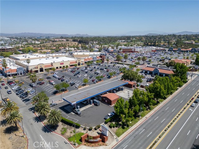 27932 Corte Melosa, Temecula CA: https://media.crmls.org/medias/b71987ed-cac3-4562-83c8-978d2d9d5994.jpg