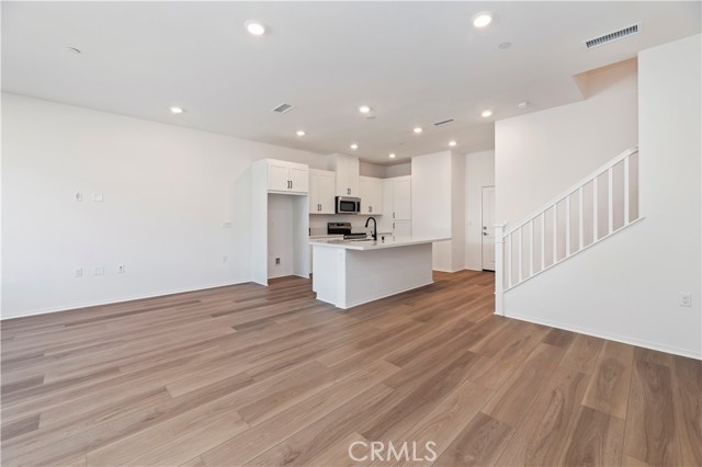 Detail Gallery Image 5 of 23 For 8483 Snapdragon Ln, Chino,  CA 91708 - 3 Beds | 2/1 Baths