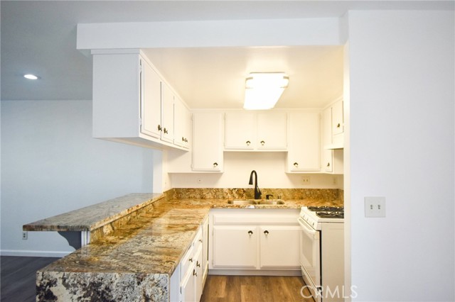 Detail Gallery Image 6 of 29 For 3050 S Bristol St #138,  Santa Ana,  CA 92704 - 2 Beds | 1 Baths