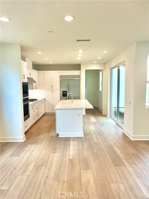 Detail Gallery Image 4 of 17 For 10895 Carlos St, Ventura,  CA 93004 - 3 Beds | 2/1 Baths