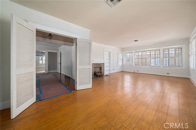 1412 S Victoria Avenue, Los Angeles CA: https://media.crmls.org/medias/b71b2dac-df8b-4084-8ffb-bb75a8d5485f.jpg