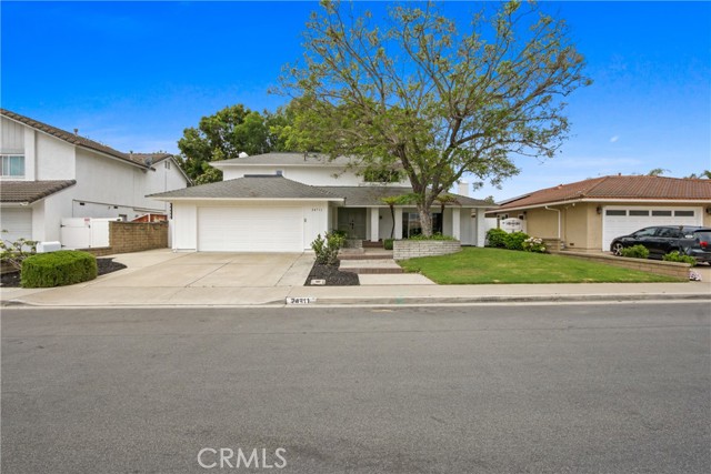 24711 Acropolis Drive, Mission Viejo CA: https://media.crmls.org/medias/b71ba0ec-eeb2-4a8e-b872-d53453f1713b.jpg