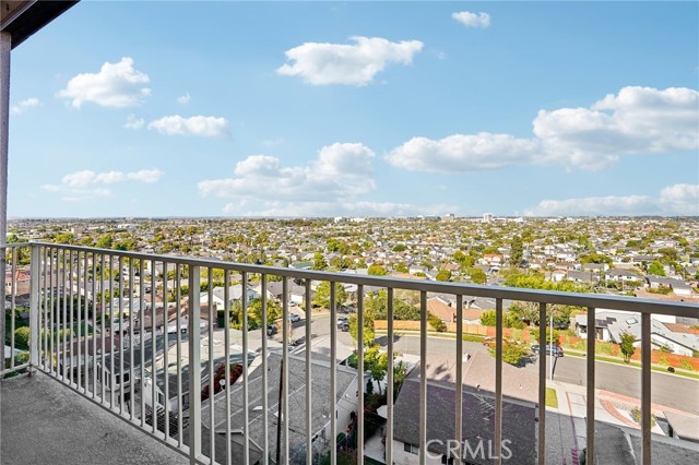 1108 Camino Real, Redondo Beach, California 90277, 3 Bedrooms Bedrooms, ,1 BathroomBathrooms,Residential,For Sale,Camino Real,SB26060949