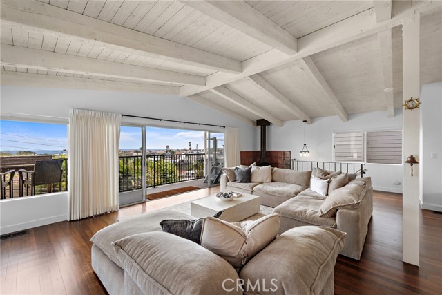 25211 La Cresta Drive, Dana Point CA: https://media.crmls.org/medias/b71bfe76-d9b0-4d66-a6c8-e2d627d4b004.jpg