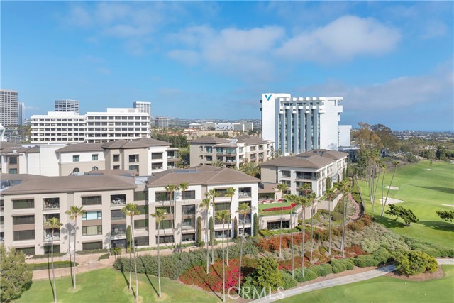 1333 Santa Barbara Drive, Newport Beach CA: https://media.crmls.org/medias/b71c4a16-a87b-4e18-8470-ed6034031982.jpg